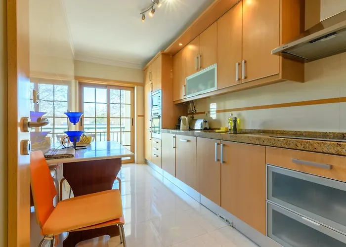 Carcavelos Beach 아파트